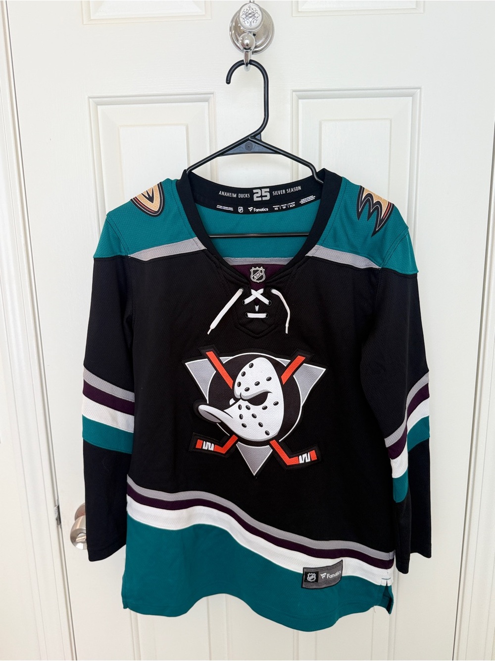 Anaheim Ducks 25th Silver Season Alternate Jersey Women’s XS Fanatics NHL